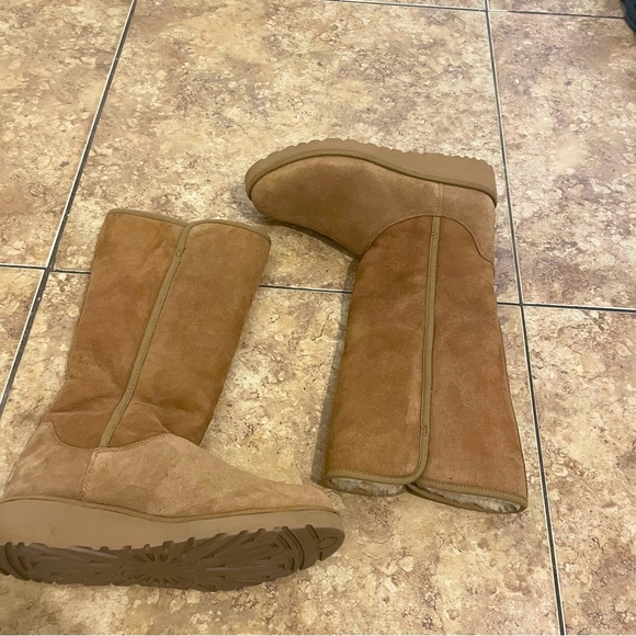 UGG Tall Boot Chestnut Size 8.5 - Picture 3 of 8